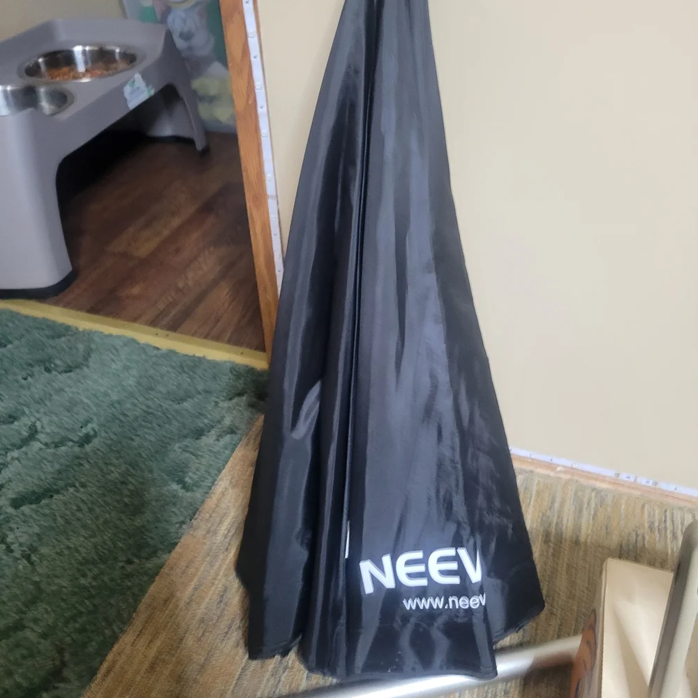 Black Tripod with White Umbrella Kit